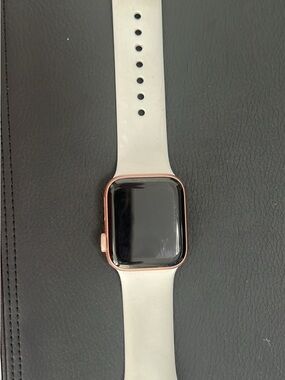 Apple Smartwatch in Rose Gold with White Sport Band